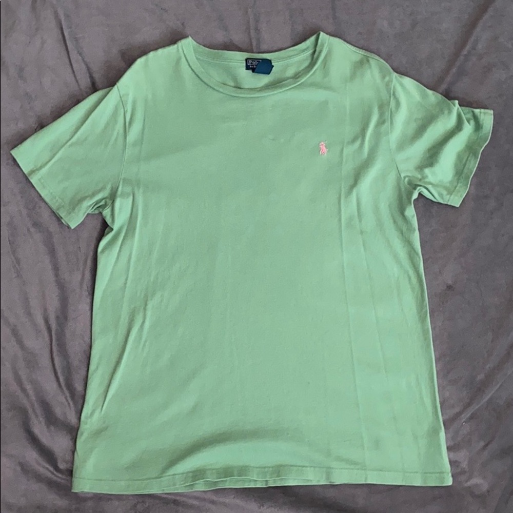 polo t-shirt